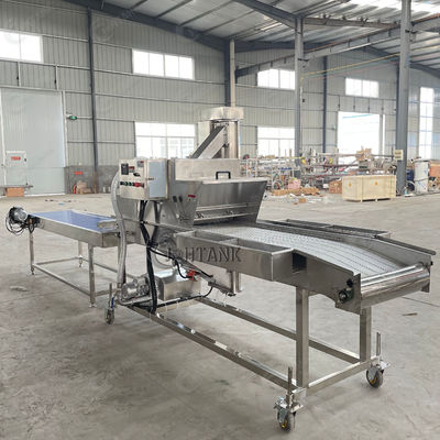 Estropicio de las migas que empanan cocinar de los mariscos de la máquina de capa del pollo
